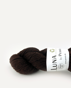 30 Mørke brun